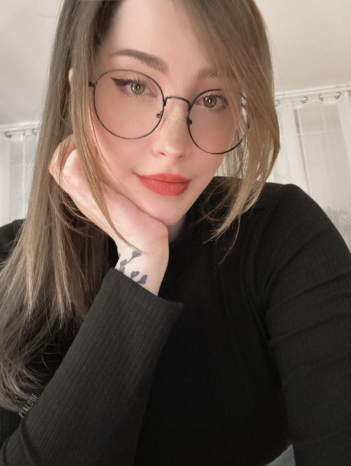 Super Jia 5'3 or under(160cm),Bisexual,Blonde,71-75kg,Eurasian